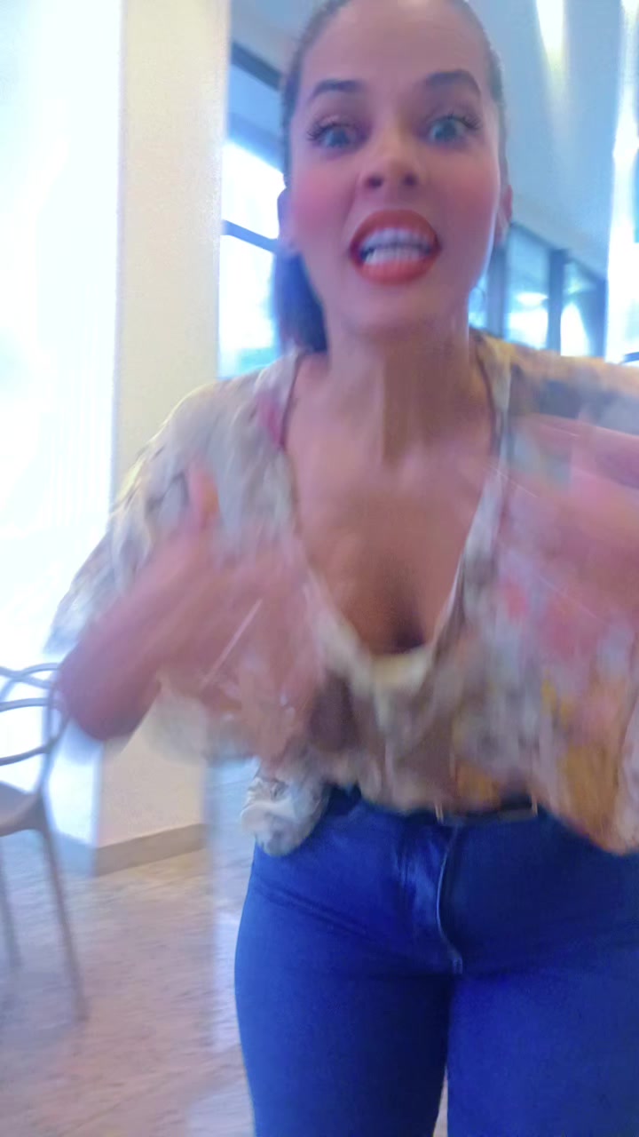 @Jacqueline Caldas lins Aragão