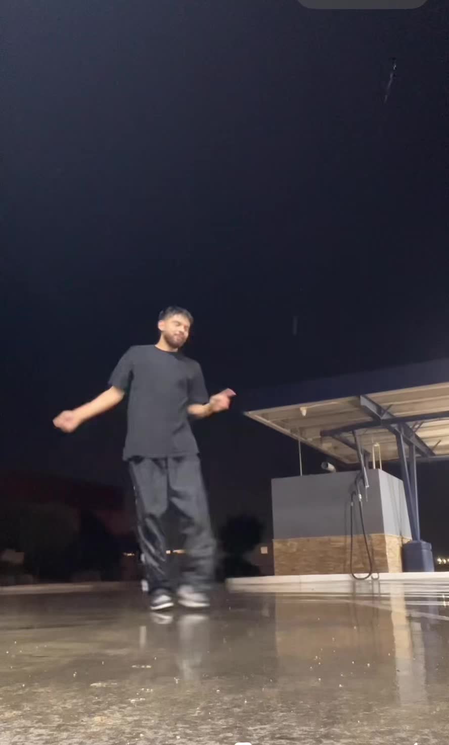 @isaac_dances