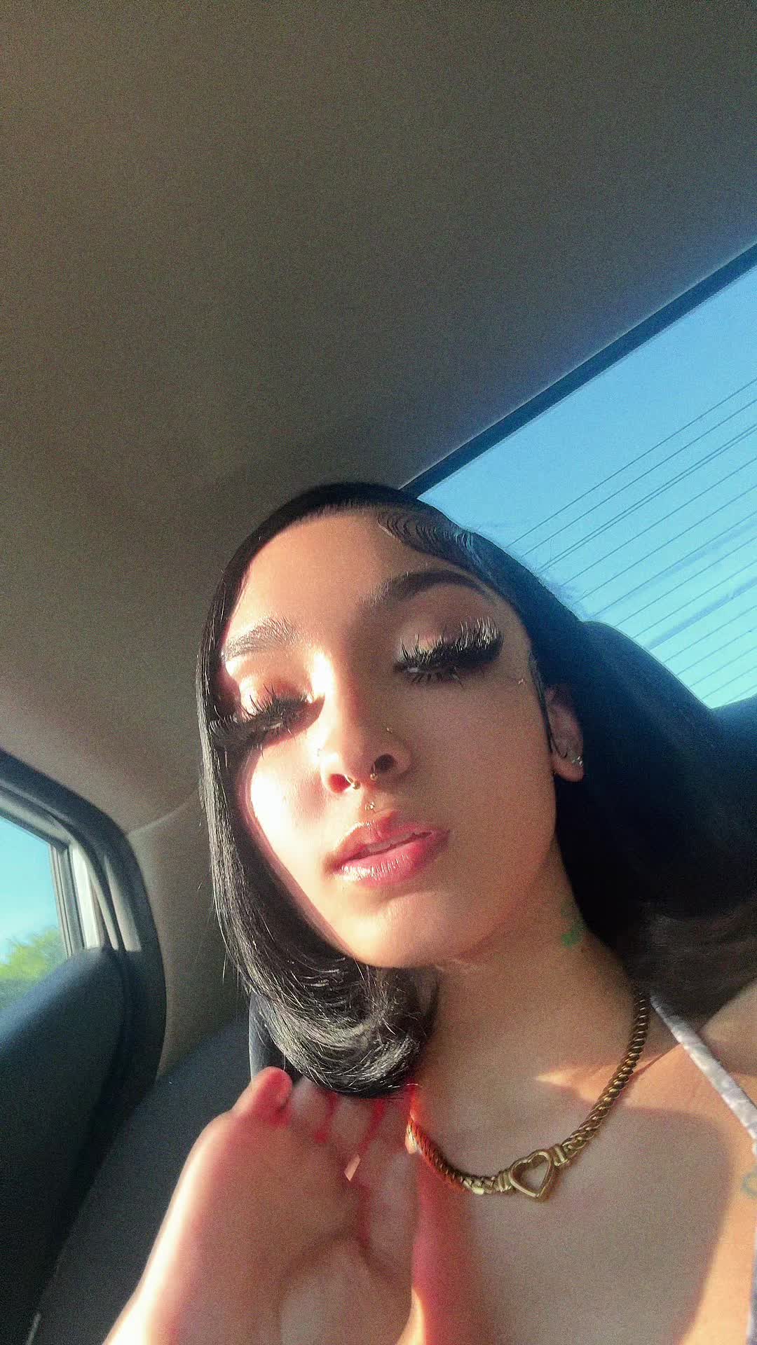 @yannie