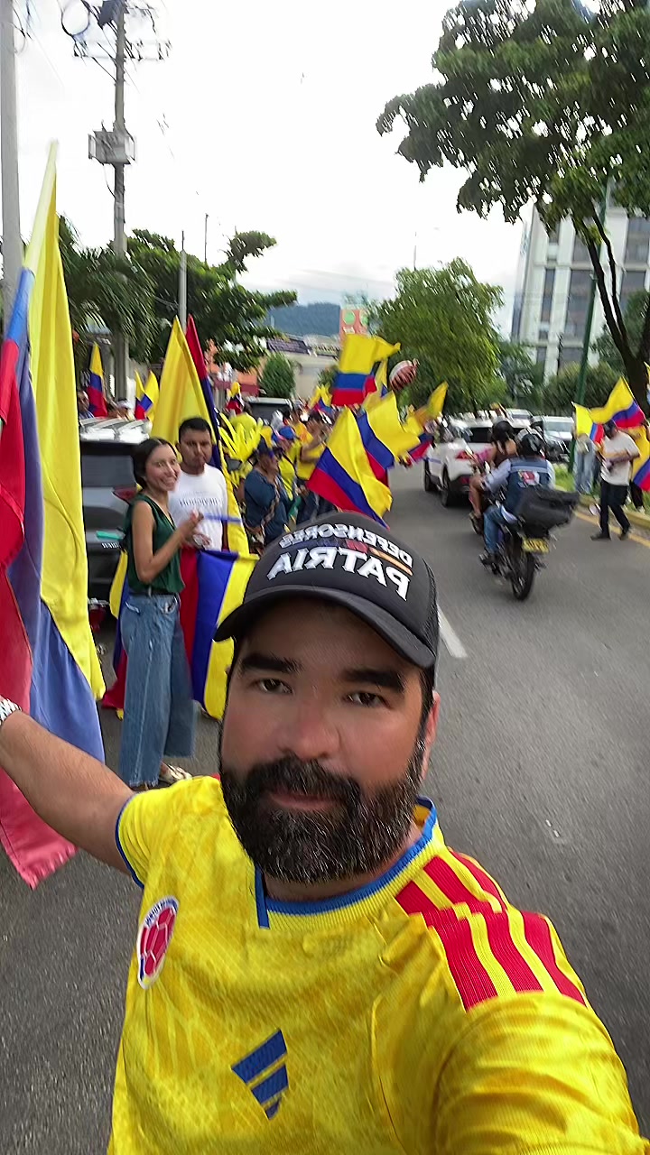 @#FirmePorLaPatria