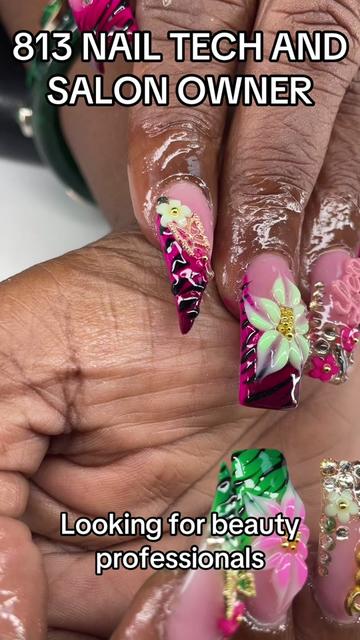@Dollhouse nails of Tampa
