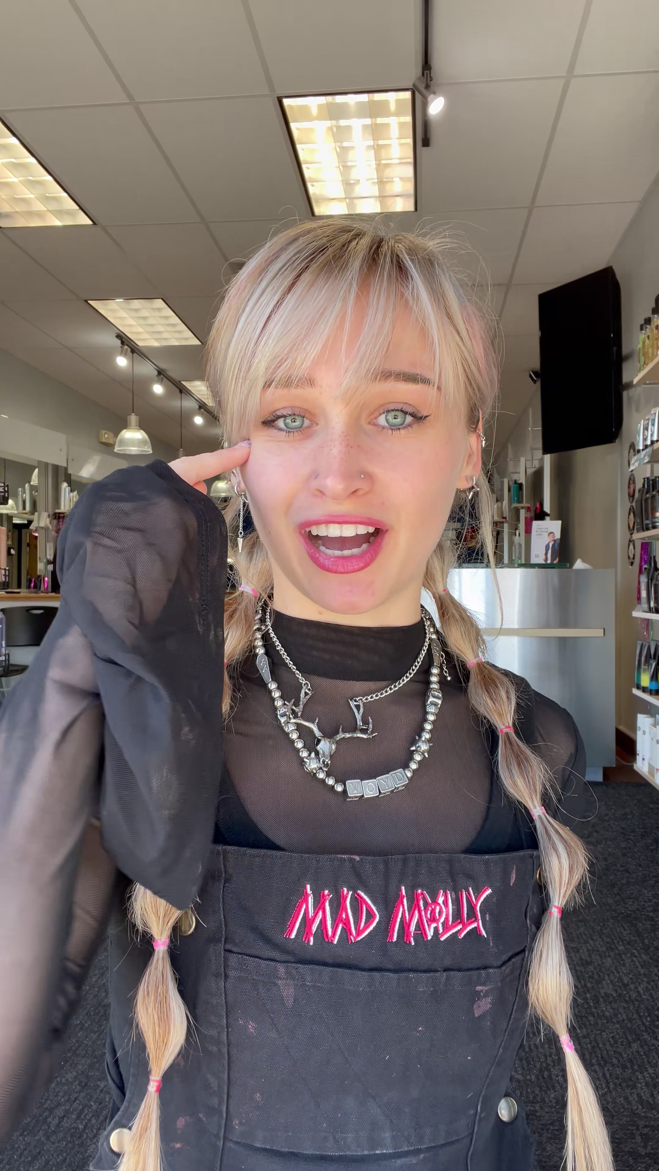 @⦻ MAD M⦻lly ⦻