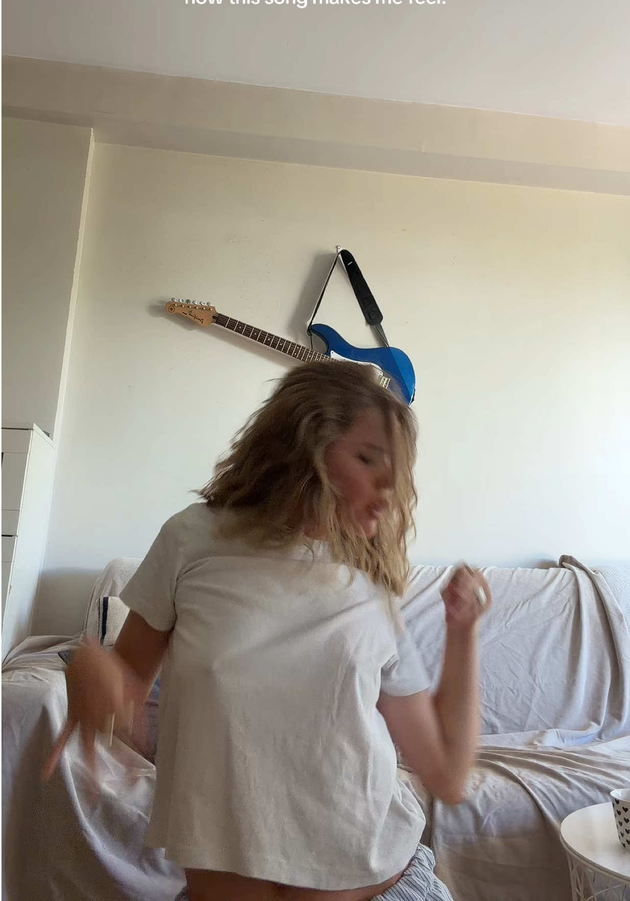 @ANNA8ELLE