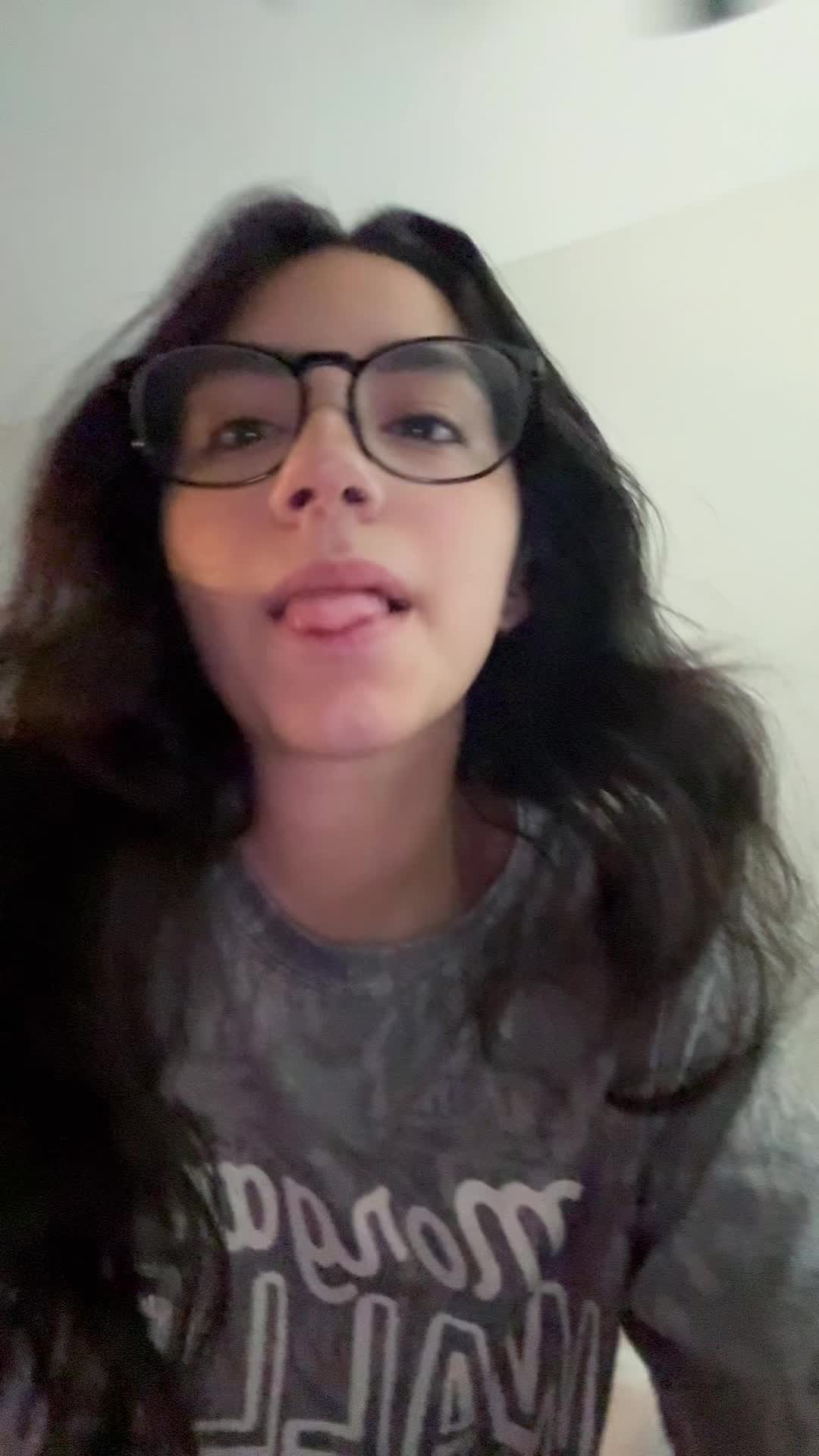 @call me ur queen