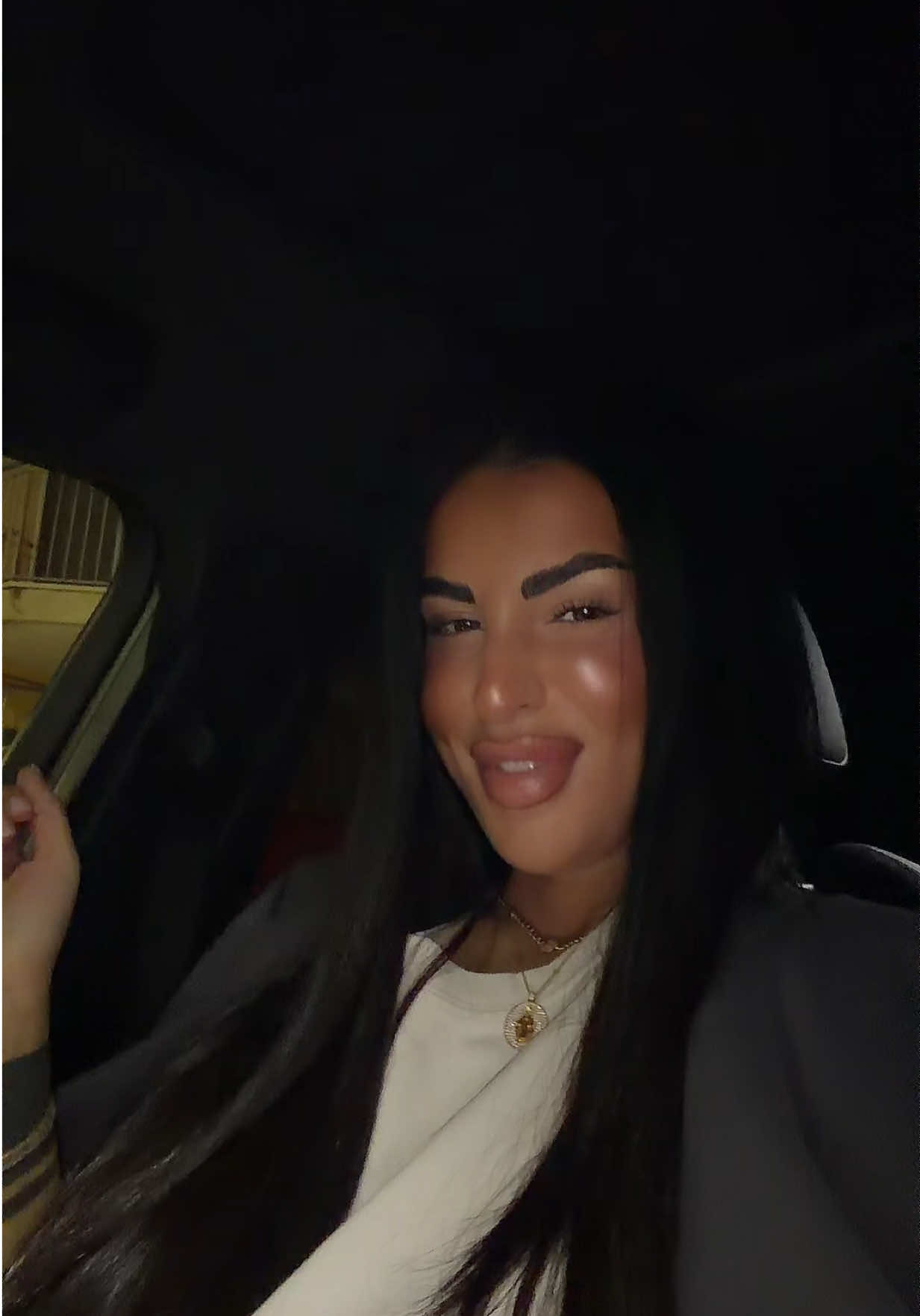 @Fabiana Official