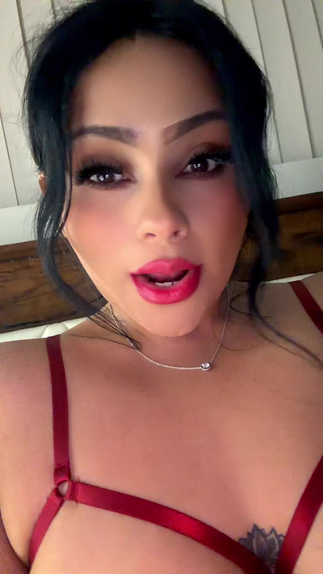 @🍑🥭Lady Millones🥭🍑
