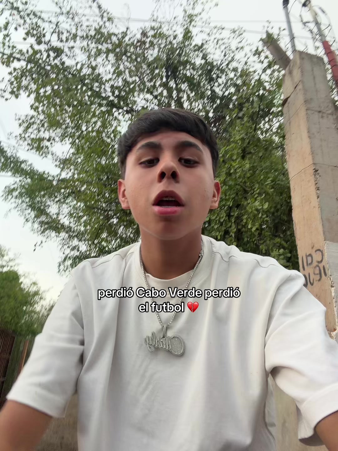 @charlychivas10