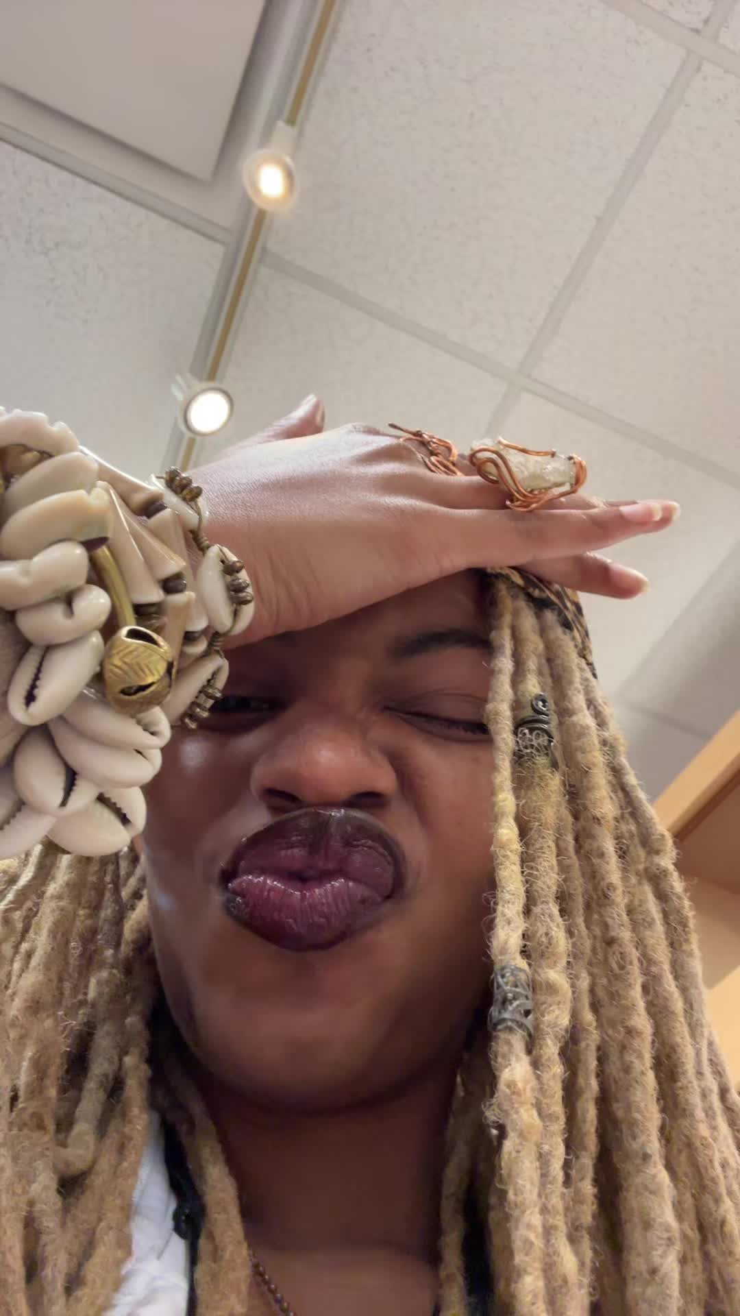 @thehausofvenom