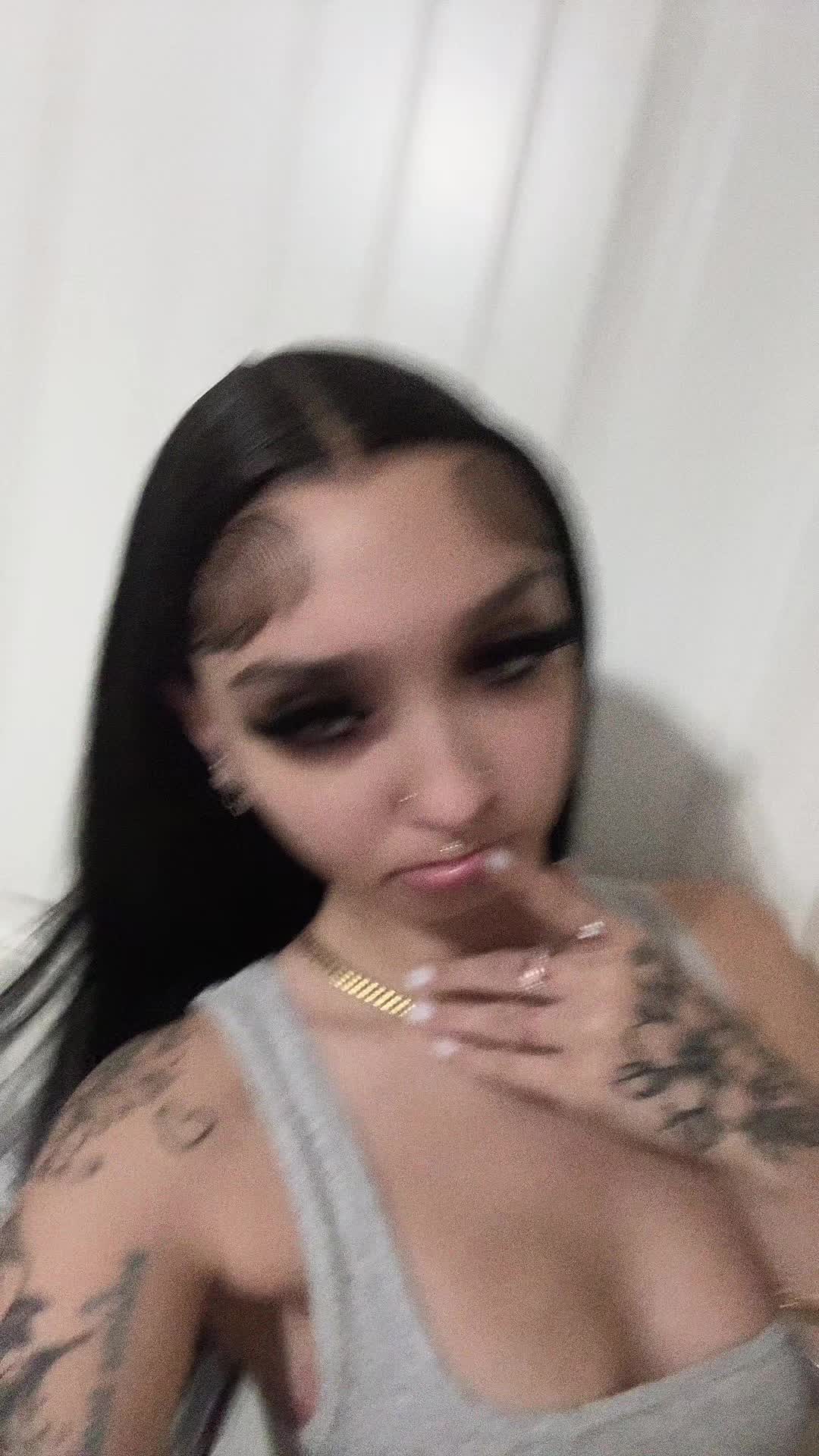 @yannie