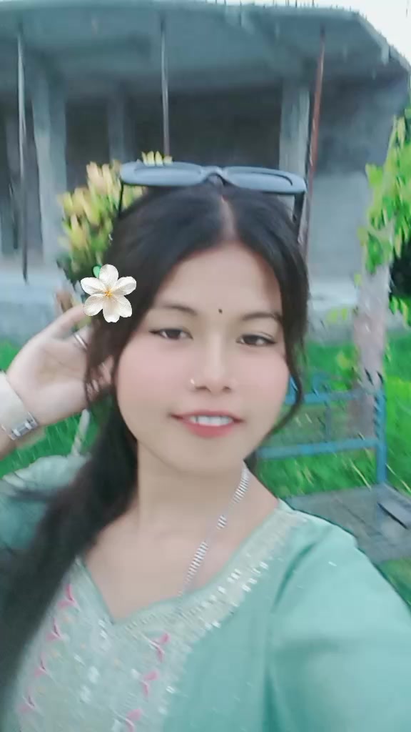 @❤️tharuniya❤️