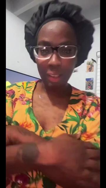 @desirer Nia Brown