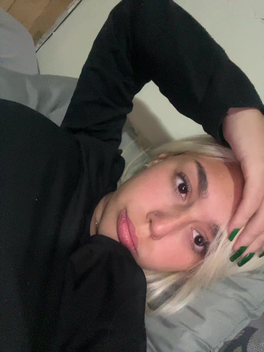 @𝓐𝔃𝓾𝓾🕷️