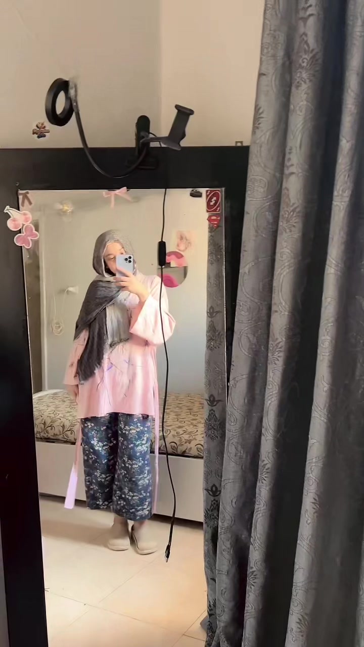 @الإيموزي سموزي جيرل 🧛♀️❇️