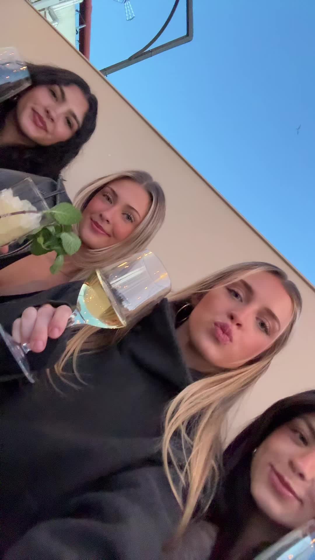 @AVA