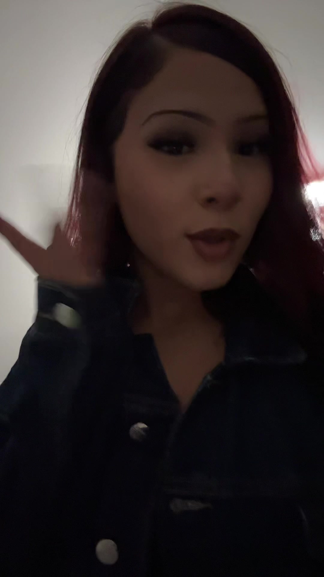 @😸