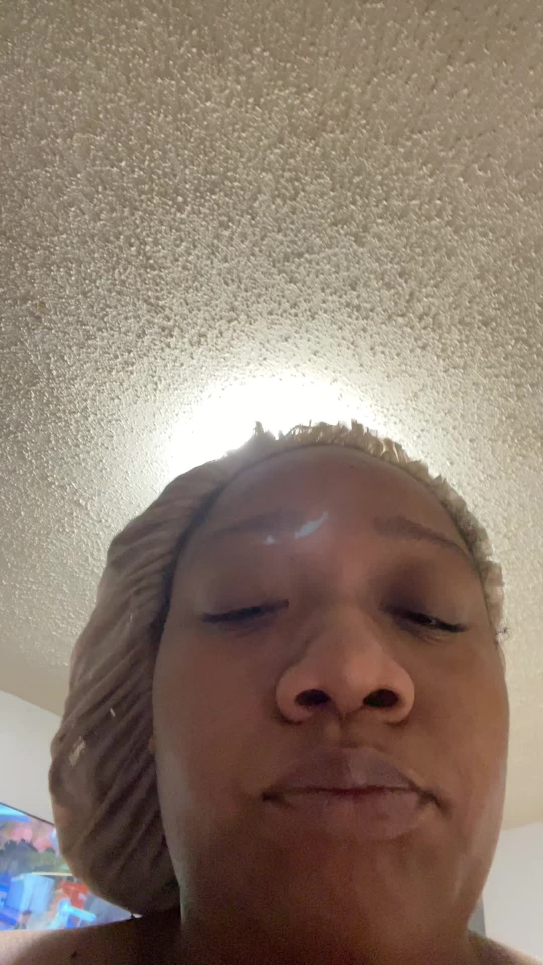 @Dee_nuggss