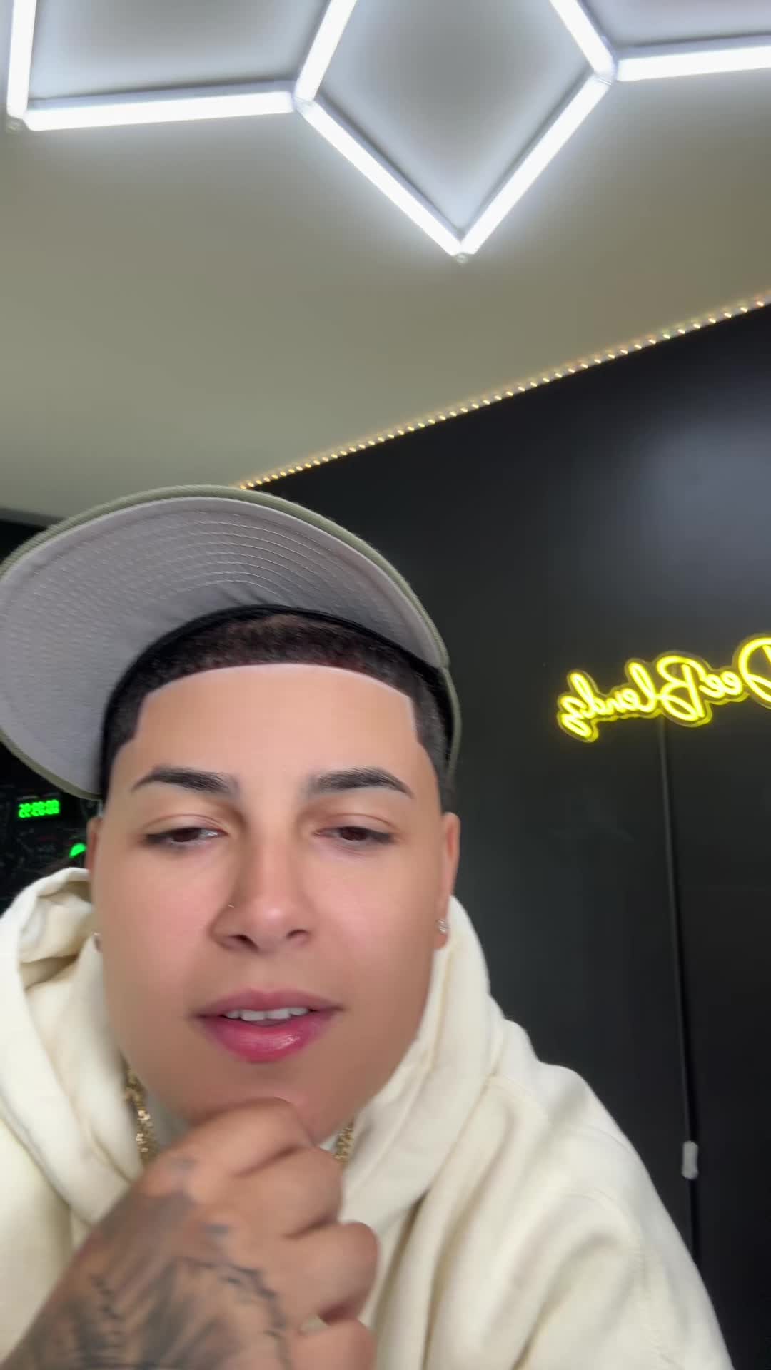 @Dee 🚀