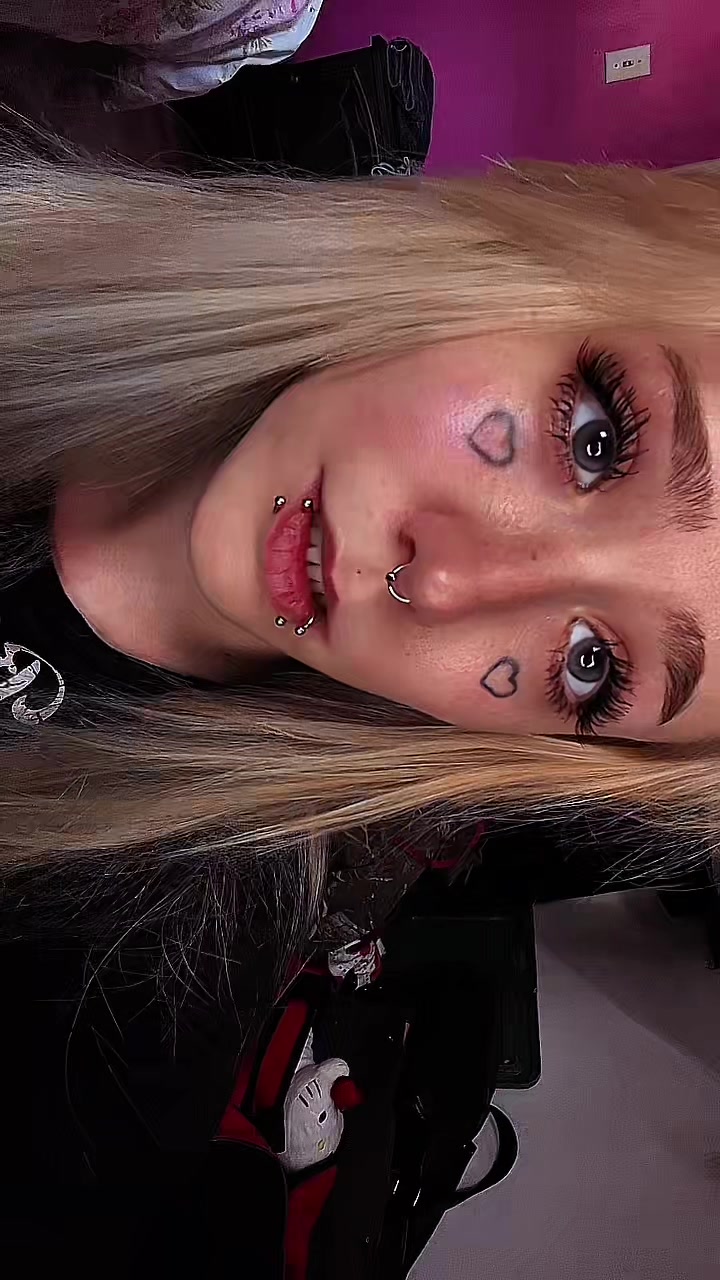 @Gothic Hippie