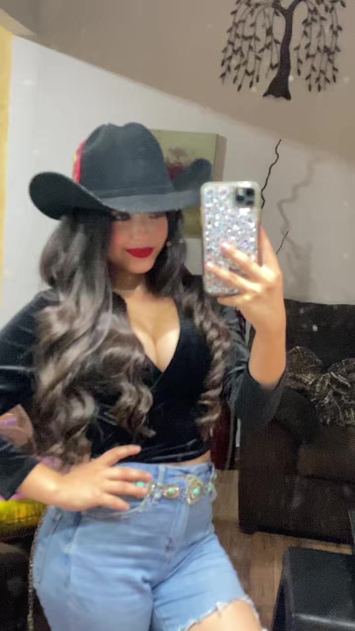 @𝒱𝒾ℴ𝓁ℯ𝓉𝓉𝒶𝒯𝒶𝒸𝒽ℴ💋