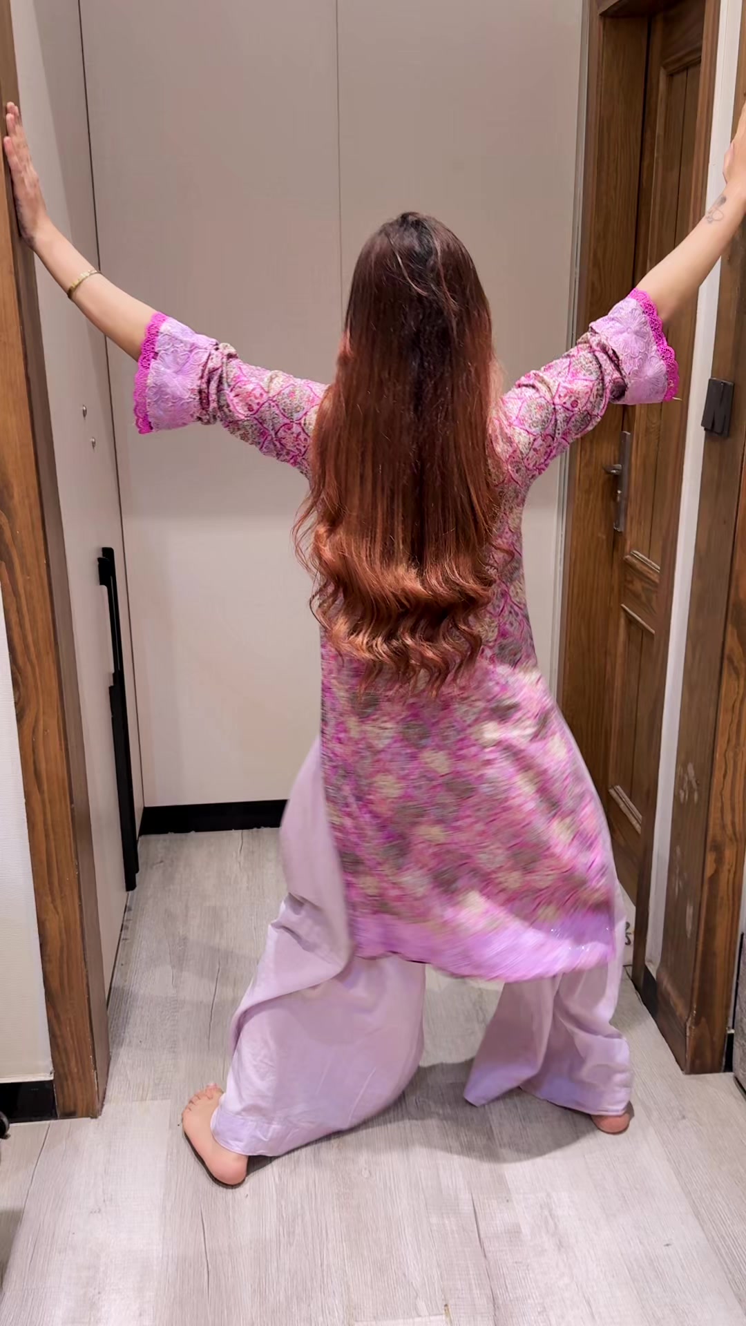 @MAHI 👑