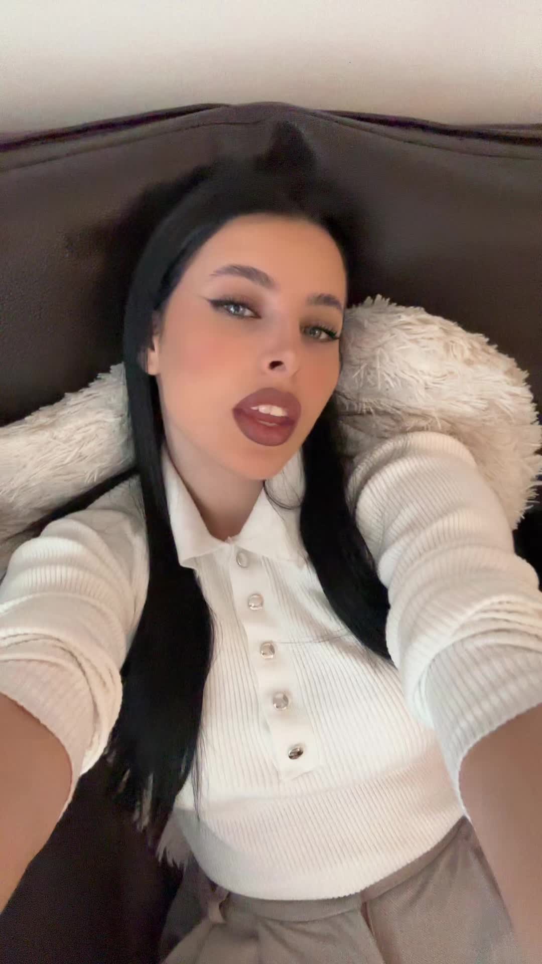 @ana_