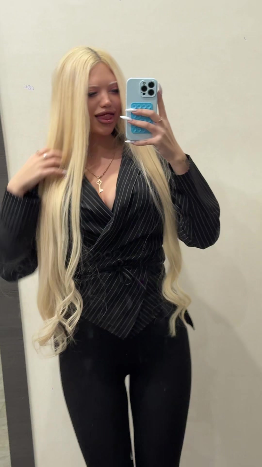 @kr1stinw