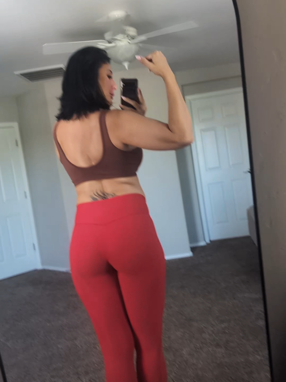 @MiaNavarro