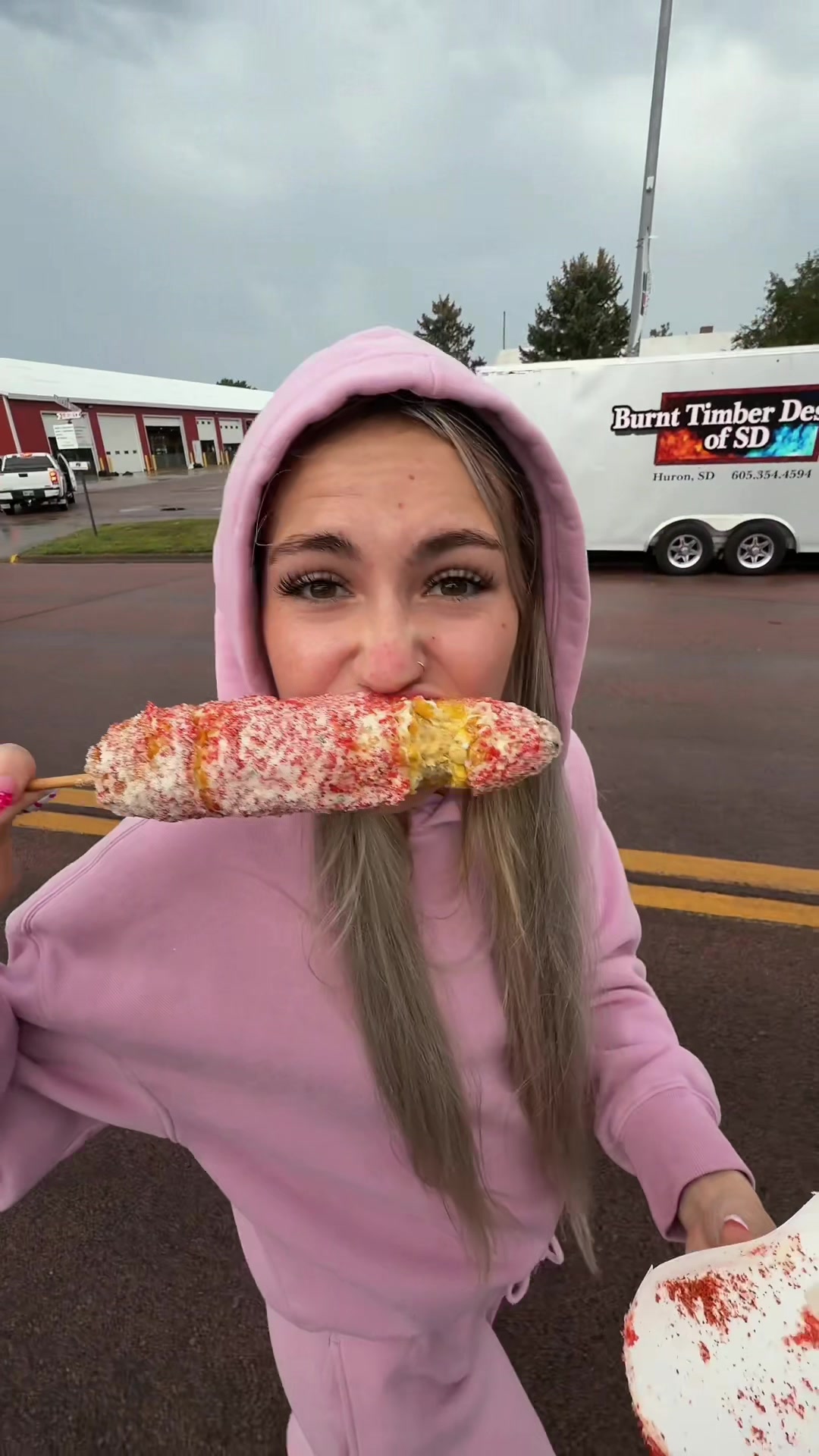 @whoevenisshe