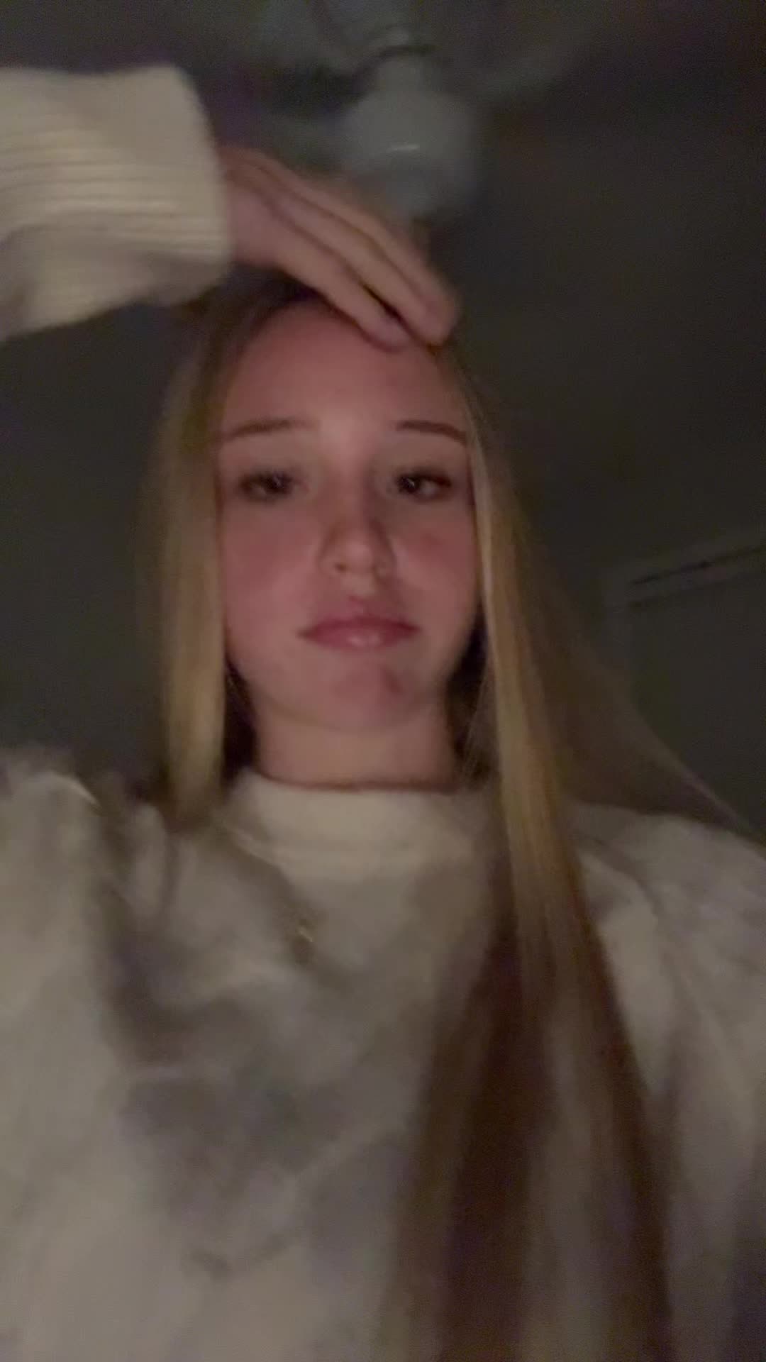 @chloe