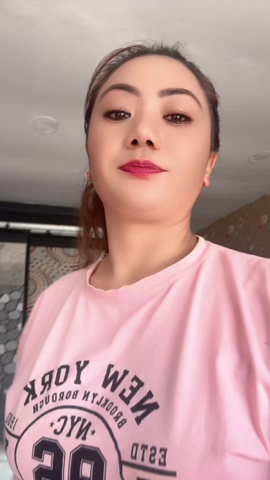 @Hira Maya Waiba