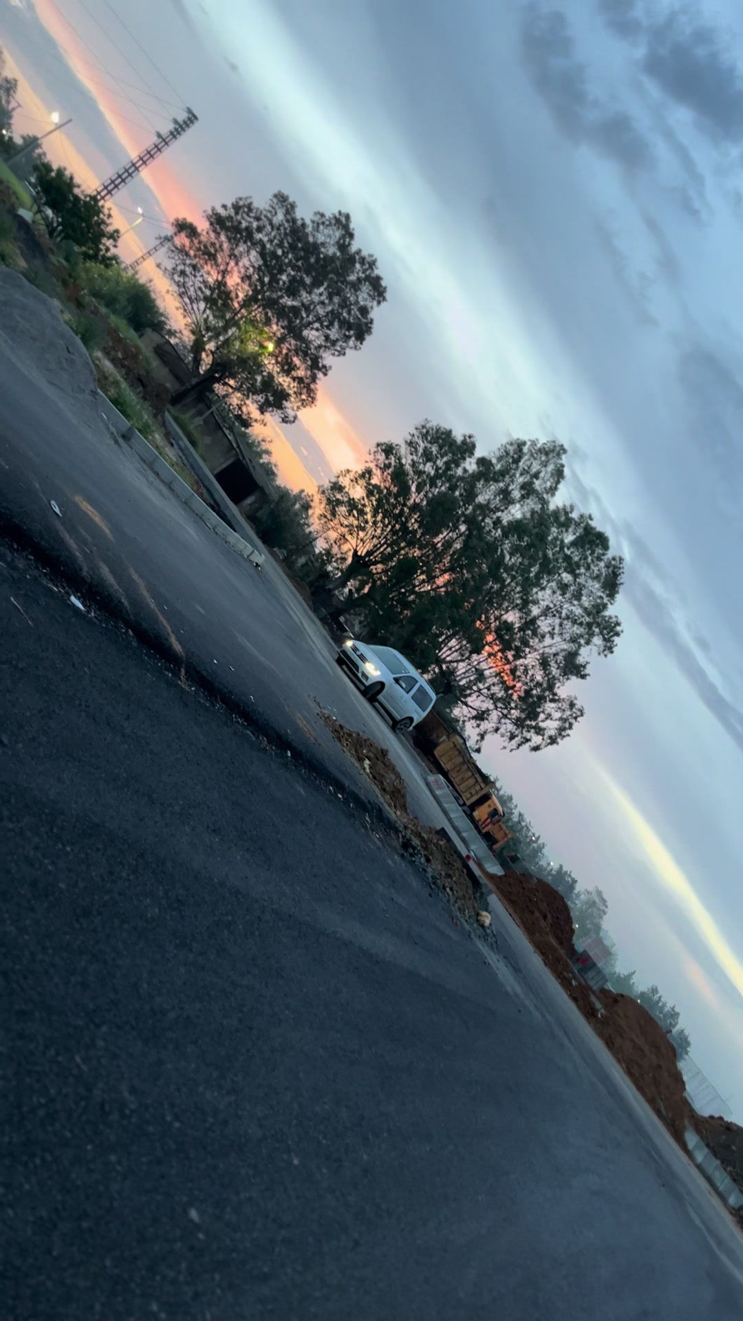 @M-Rez