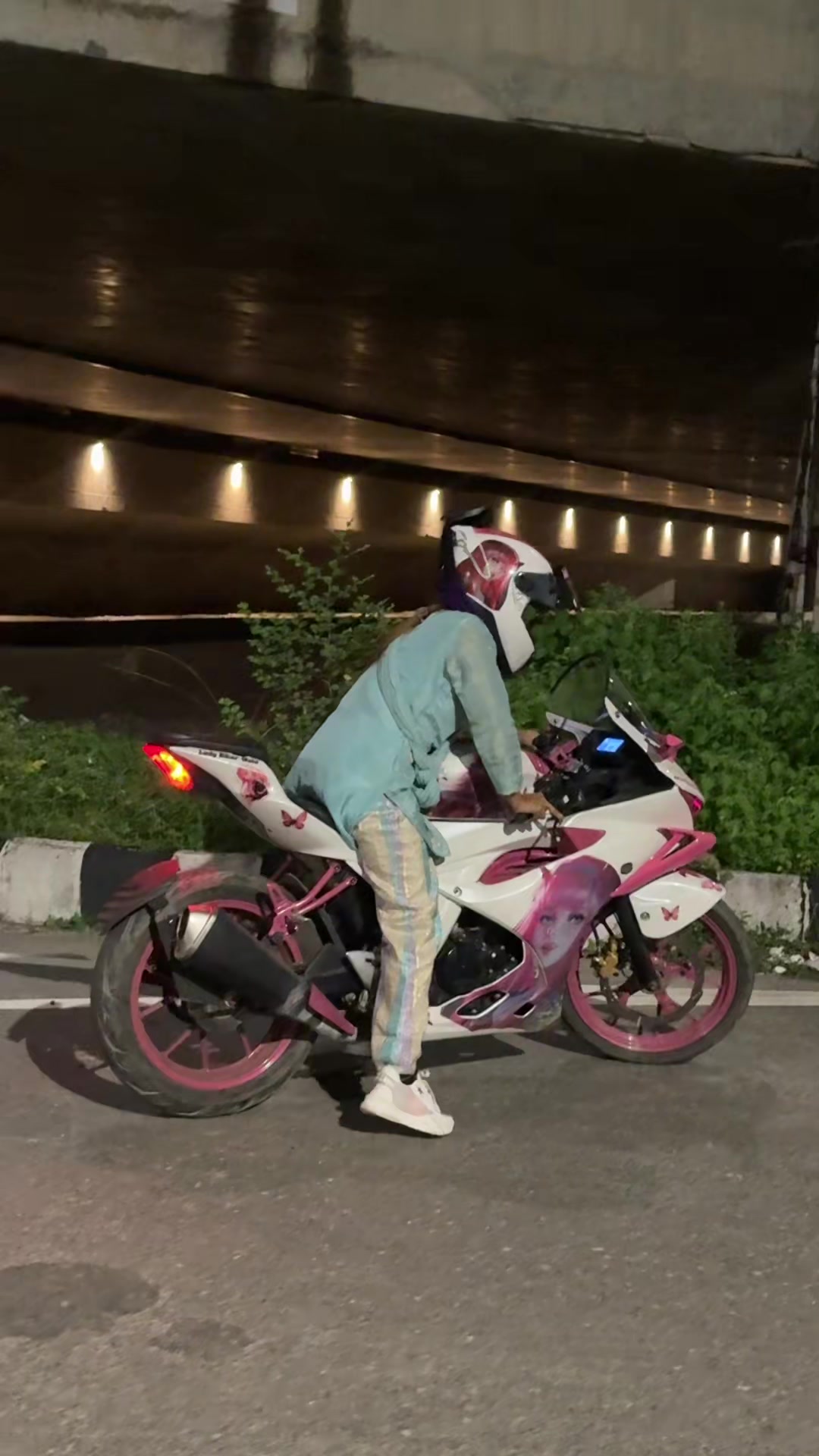 @Lady Biker Mahi