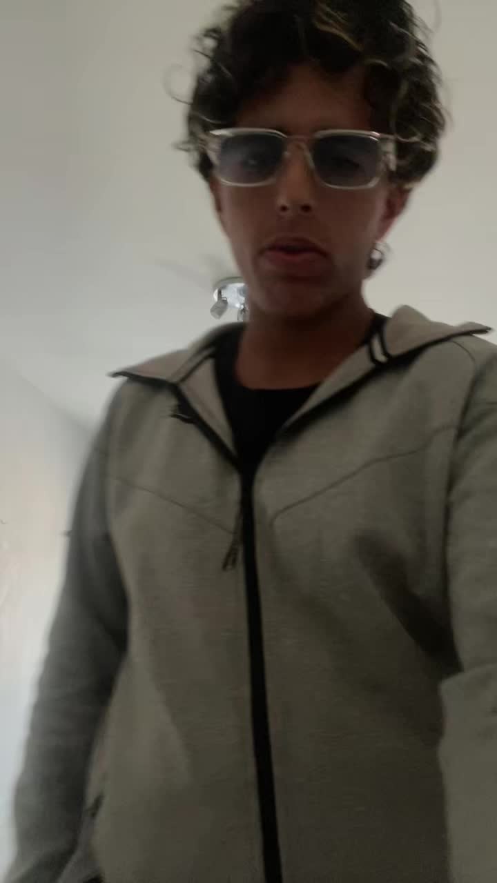 @loucas_mrn