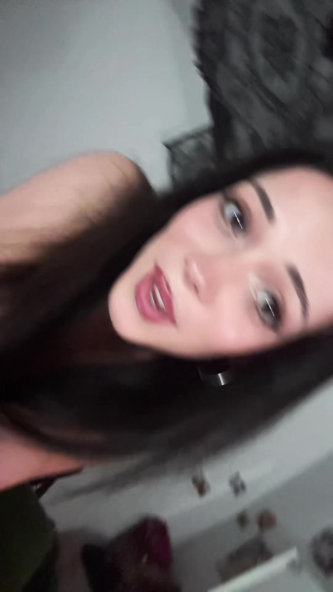 @divaunderthebed
