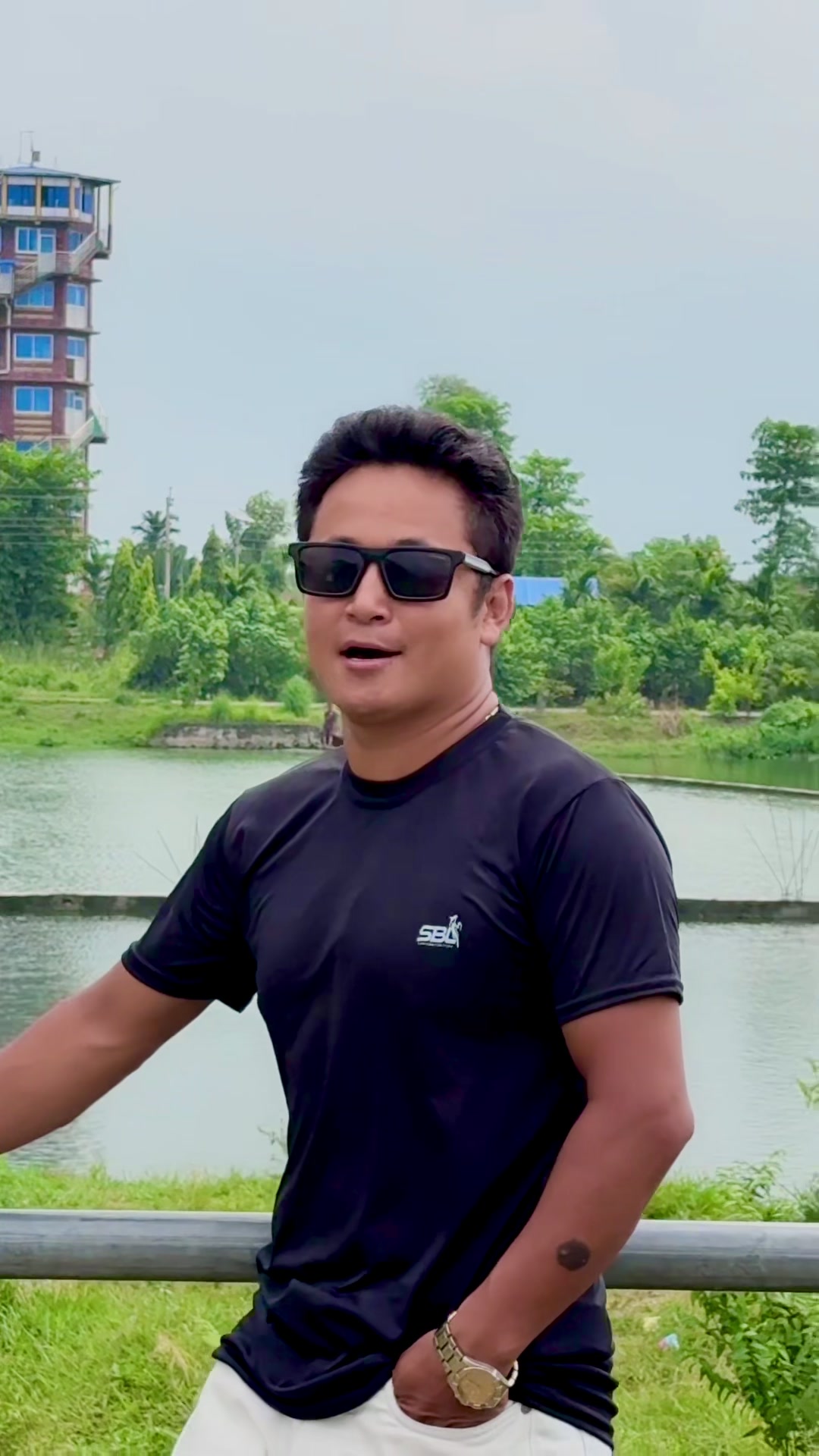 @अमृत मादेन