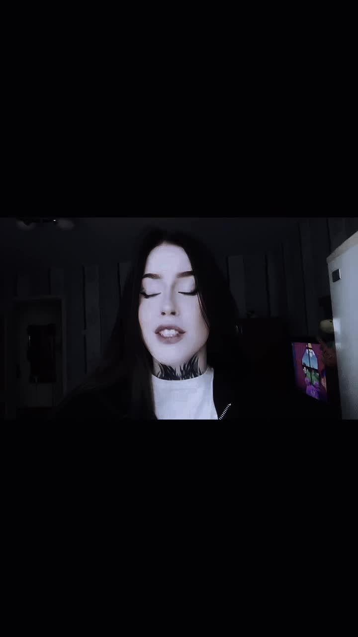 @𝖉𝖊𝖒𝖔𝖓𝖊𝖘𝖘