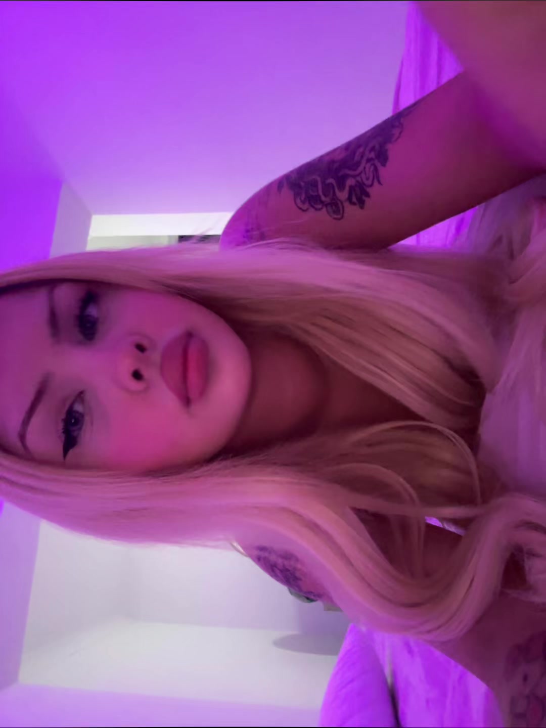 @👸🏼
