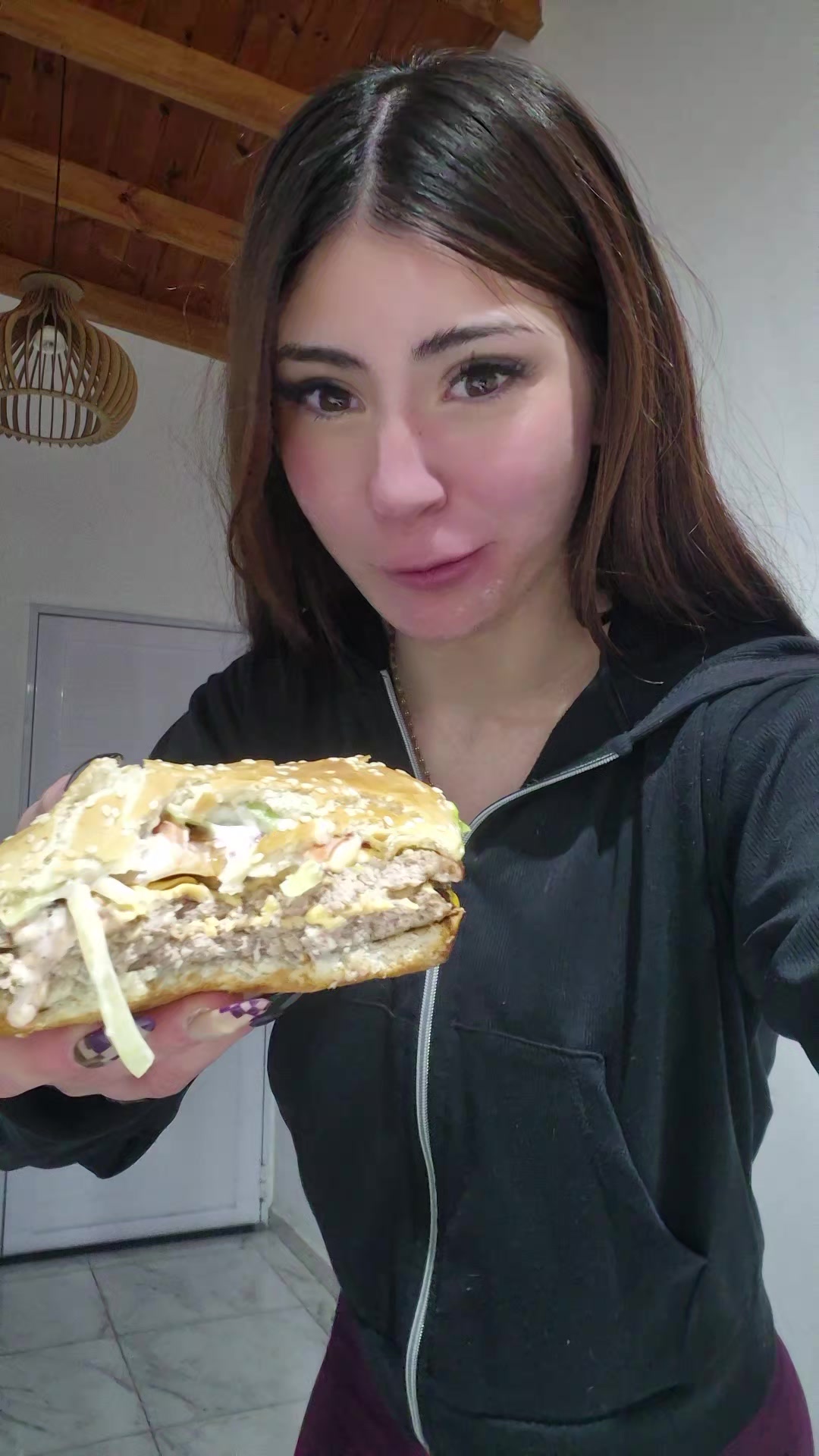 @Bombon Sexy