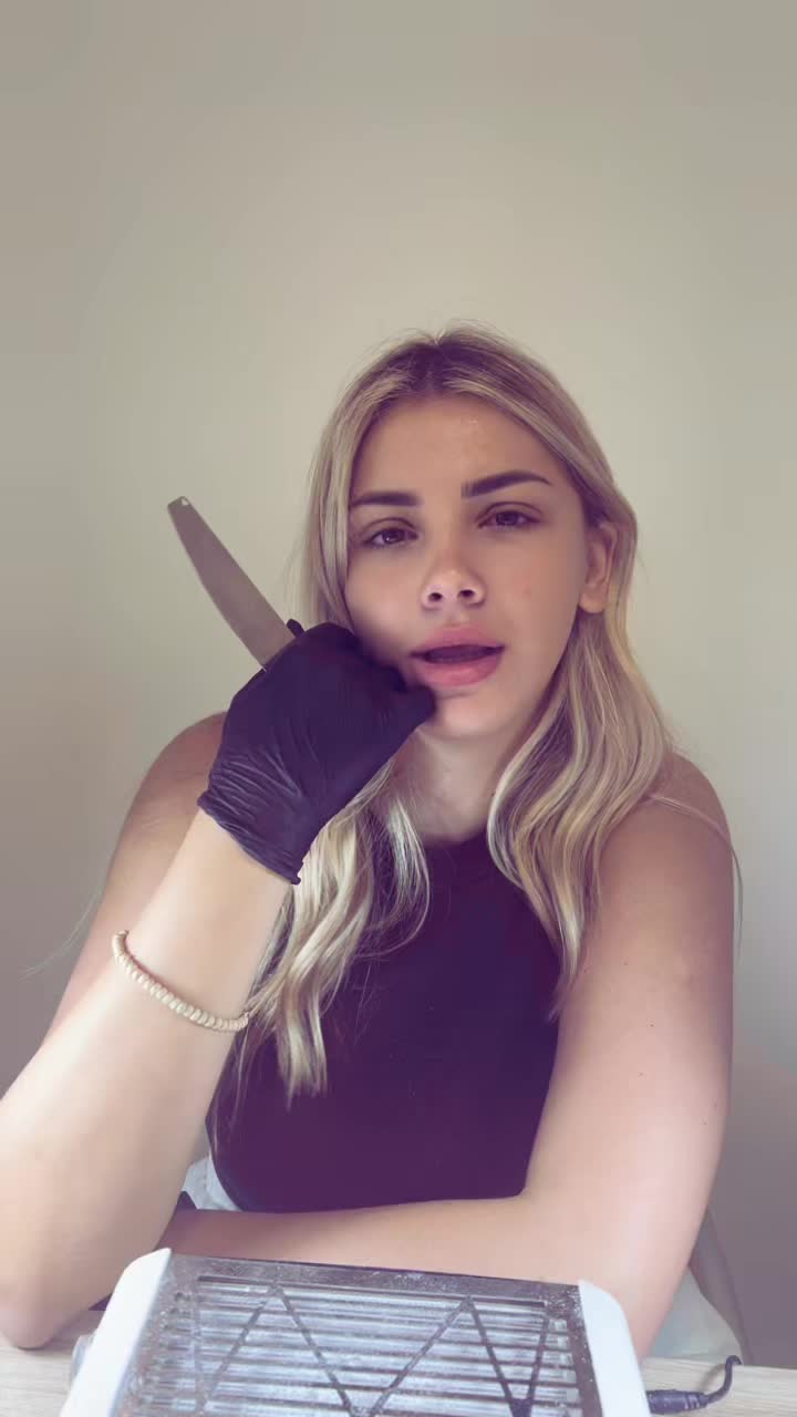 @elyyyjeee