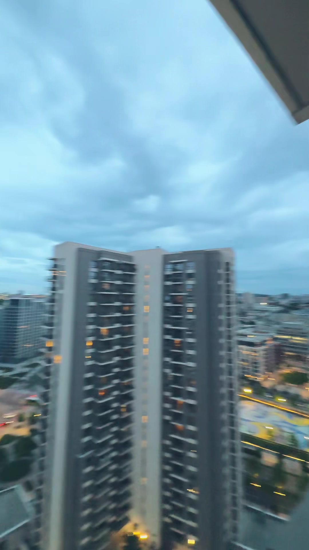 @𝑴