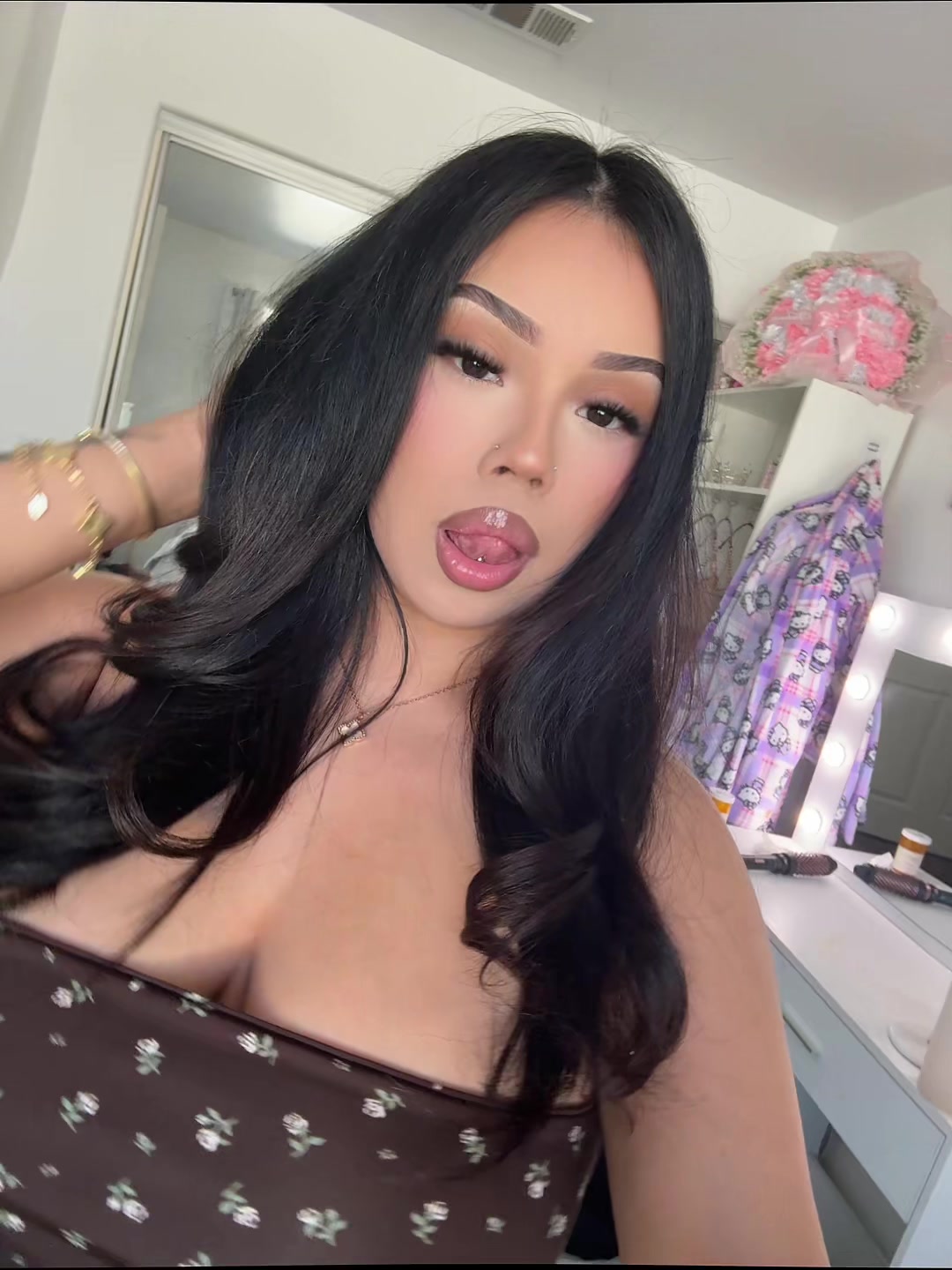 @𝑫𝑬𝑺𝑰