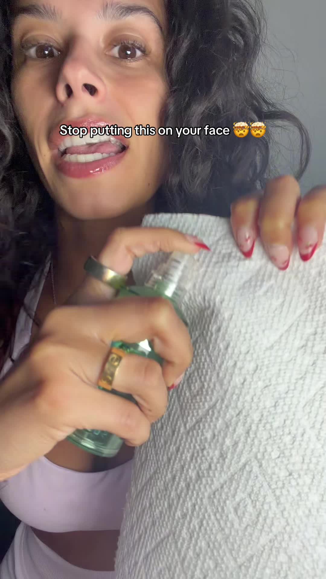 @Emily Peachy🌹