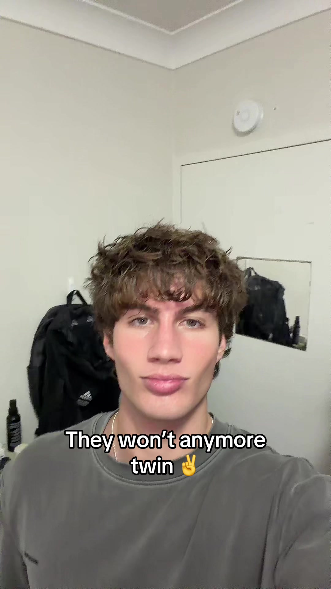 @𝗥𝗼𝗺𝗮𝗻𝗼𝗵𝗮𝗶𝗿