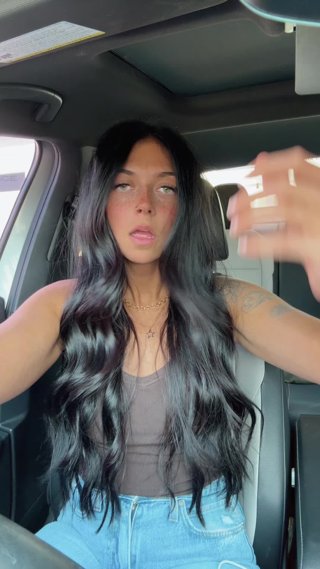 @𝕁𝕒𝕟𝕟𝕒 ℝ𝕖𝕟𝕖𝕖