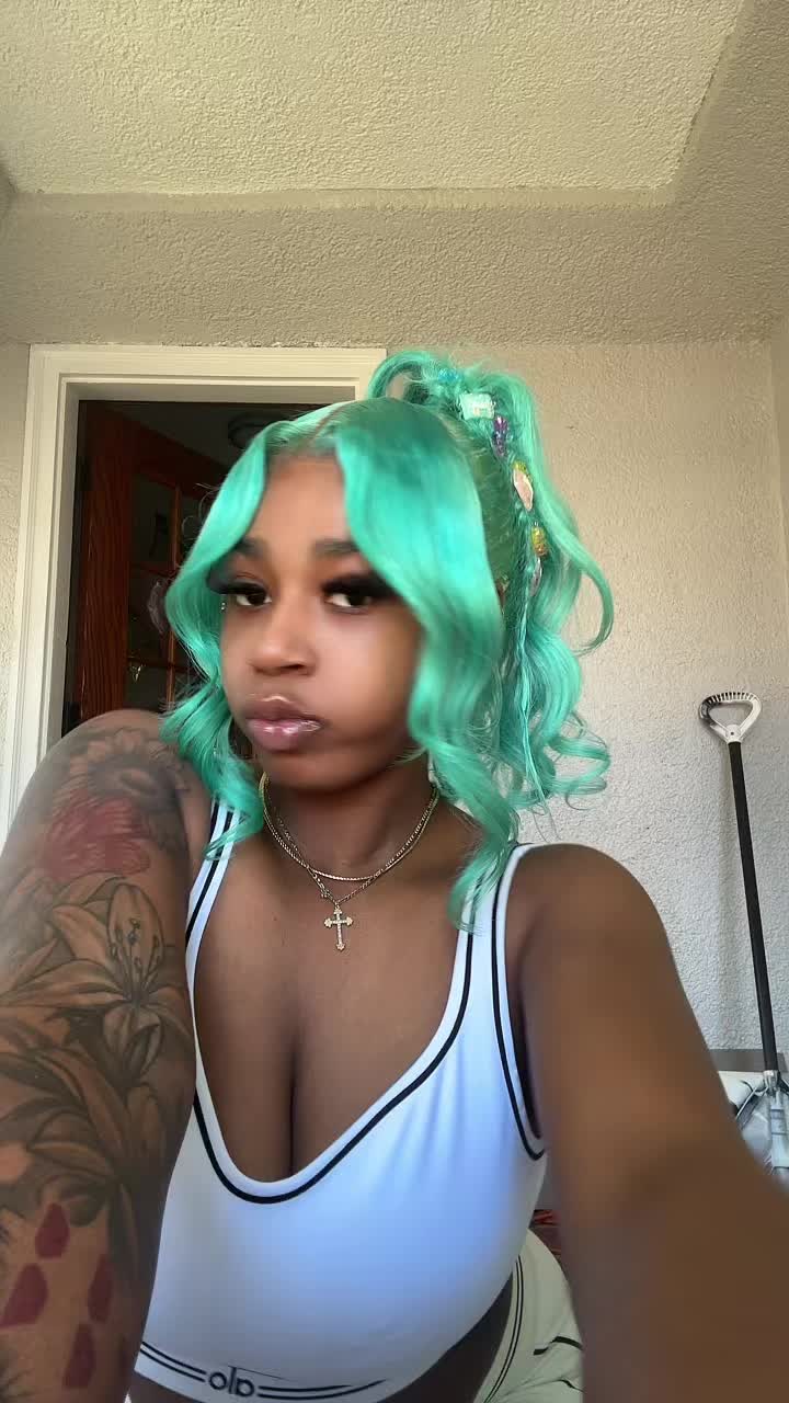 @T I A R A 👸🏽 .