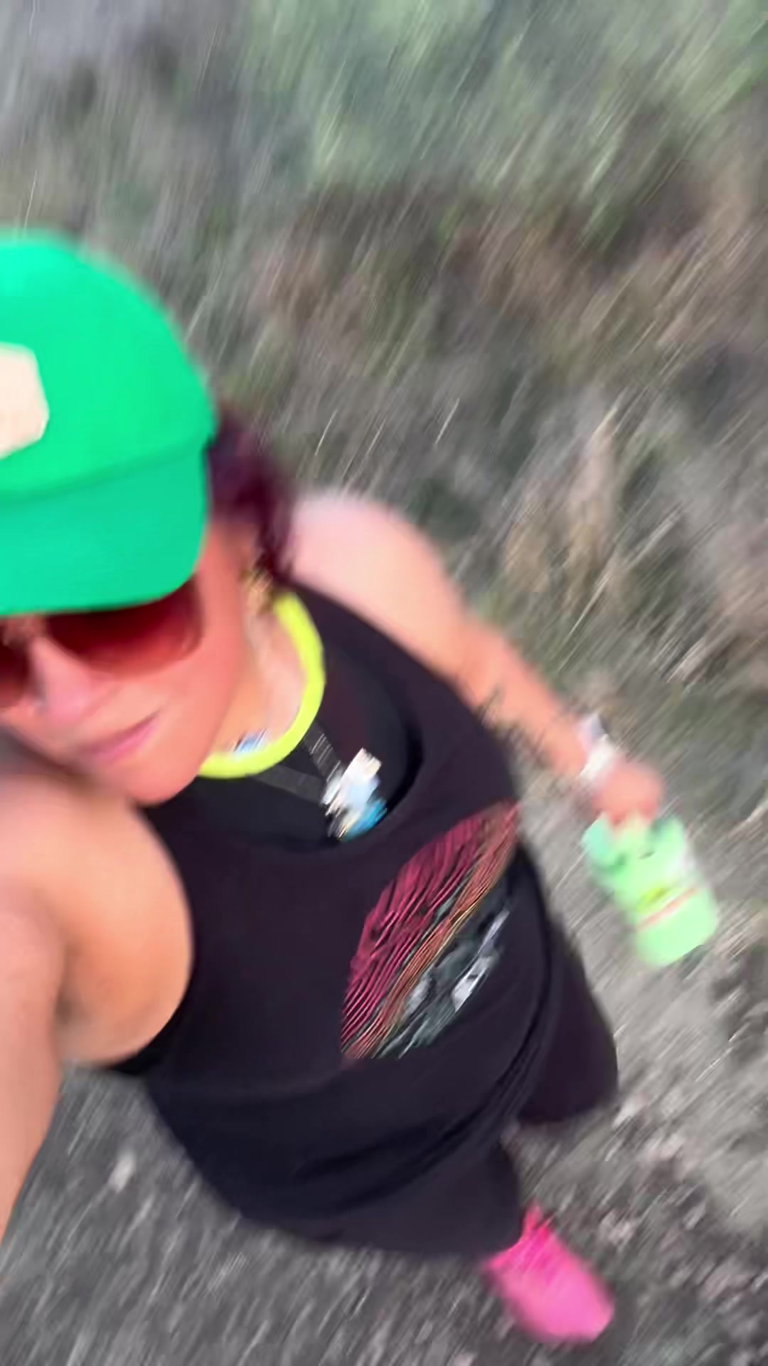 @Lizzzzzzy