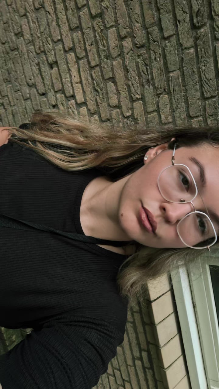 @:โ