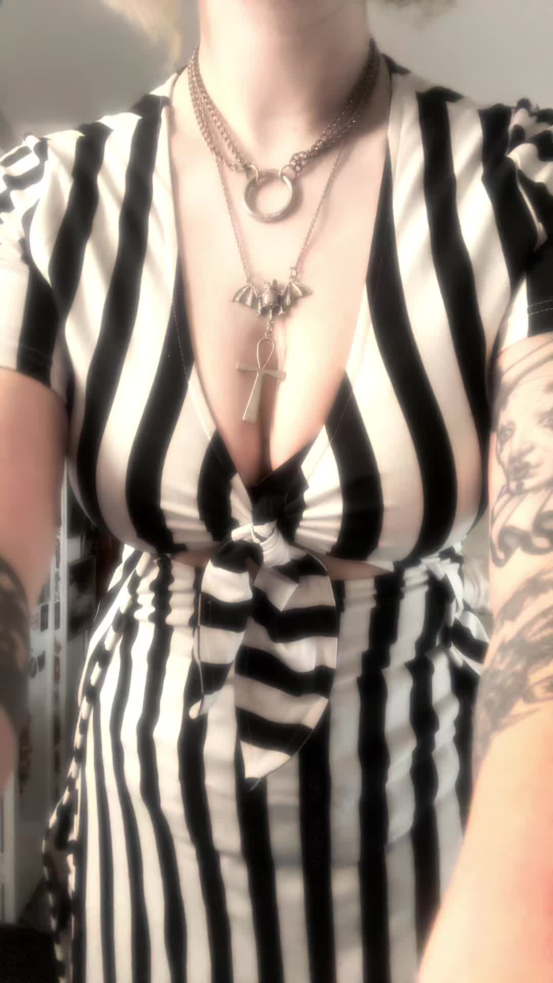 @dollygoth666