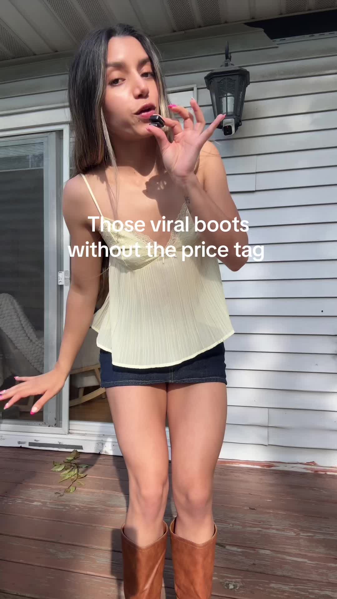 @Bella