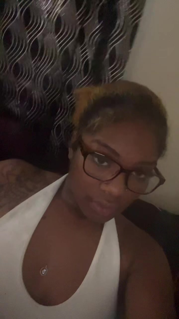@Itsziahwiththe2gens